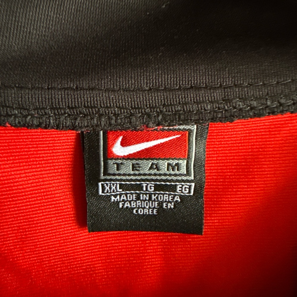 Nike Red and Black Men's Jersey - Picture 4 of 7